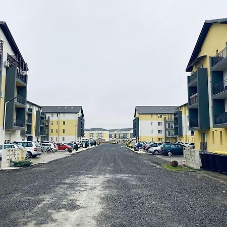 Apartament 2 Camere Modern Si Confortabil Giroc Luaran gambar