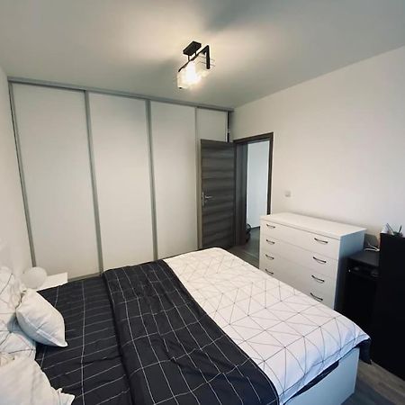 Apartament 2 Camere Modern Si Confortabil Giroc Luaran gambar